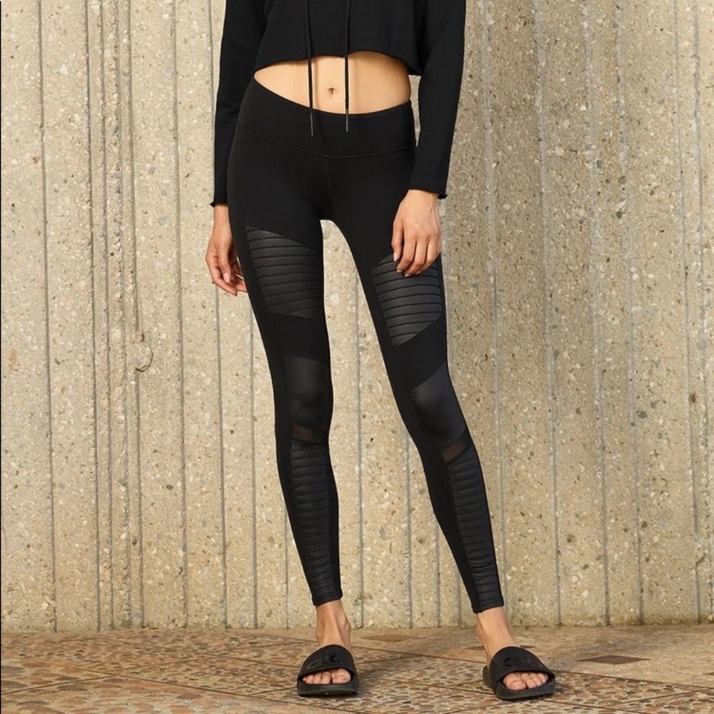 ALO BLACK MOTO LEGGINGS FULL LENGTH SIZE S